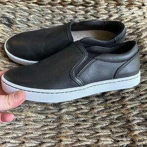 Women’s Clarks leather sneaker